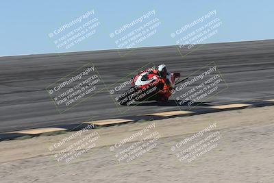 media/Oct-13-2025-Moto Forza (Mon) [[a66d839500]]/3-B Group/Session 2 (Bowl)/